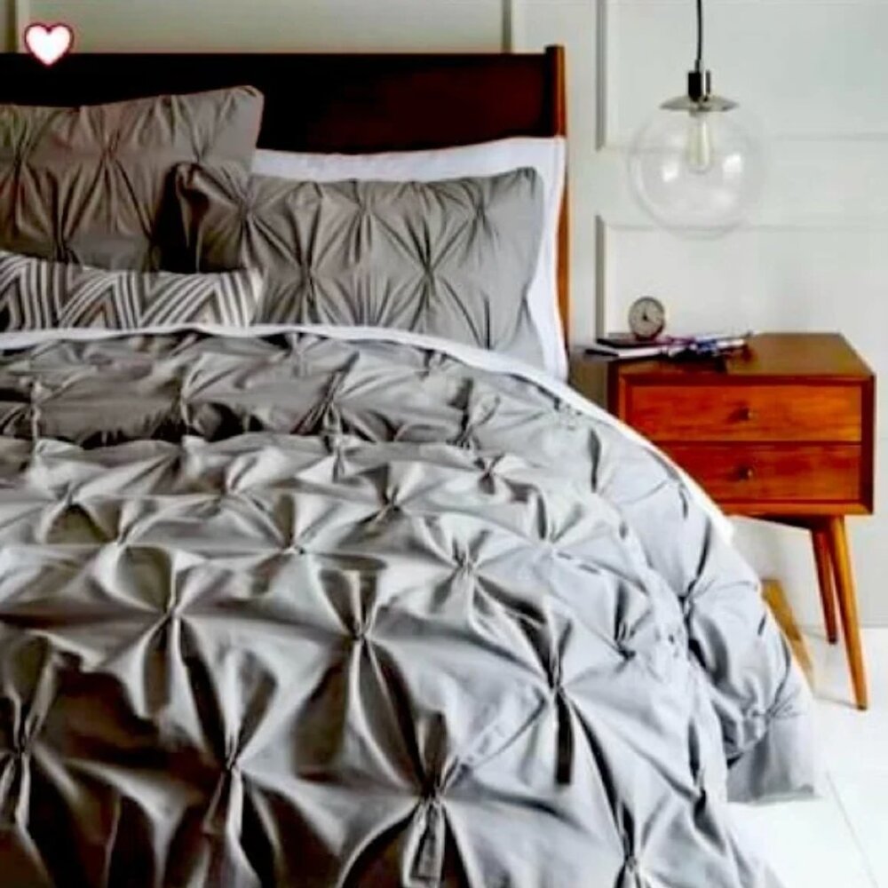 West Elm Pintuck Grey King Duvet Cover | 100% Organic Cotton | Button enclosure